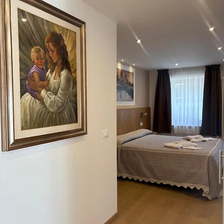 Отель Hotel Vittoria Санто-Стефано-ди-Кадоре